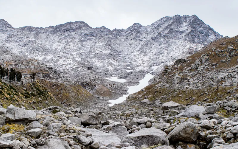 Indrahar Pass Trek: Looking up to the Indrahar Pass